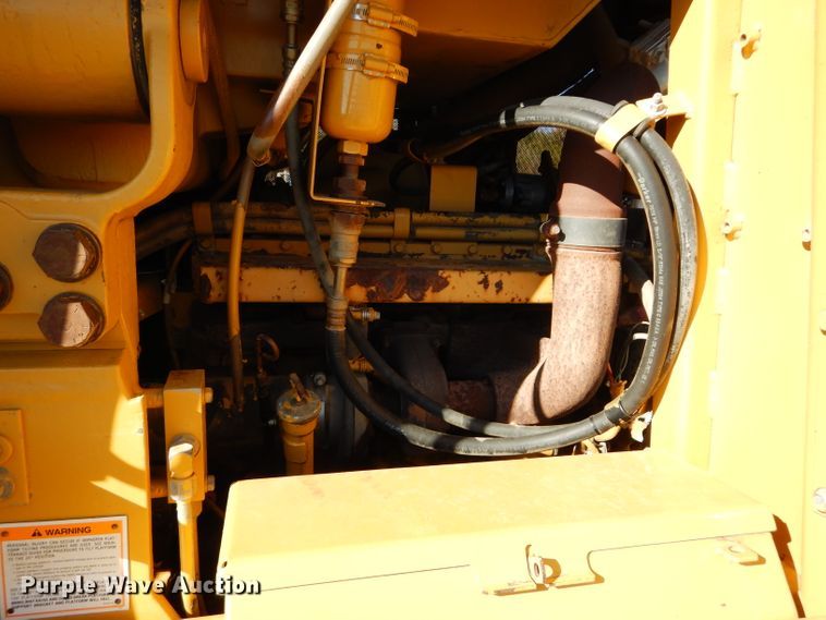 image for item DI8379 1999 Caterpillar 963B  track loader