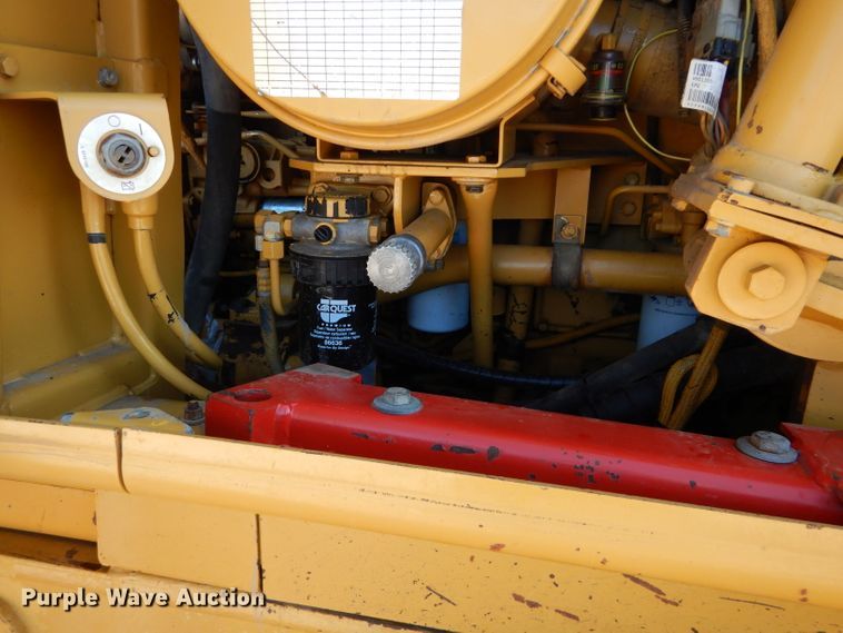 image for item DI8379 1999 Caterpillar 963B  track loader