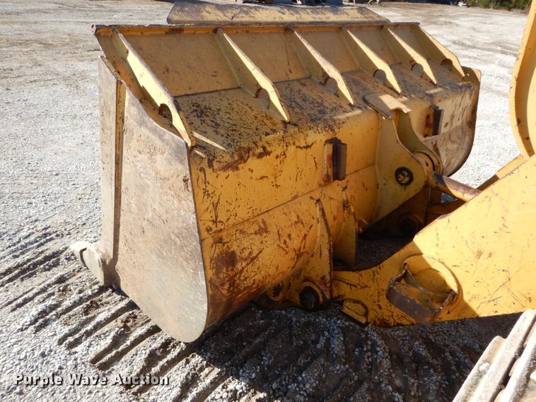 image for item DI8379 1999 Caterpillar 963B  track loader