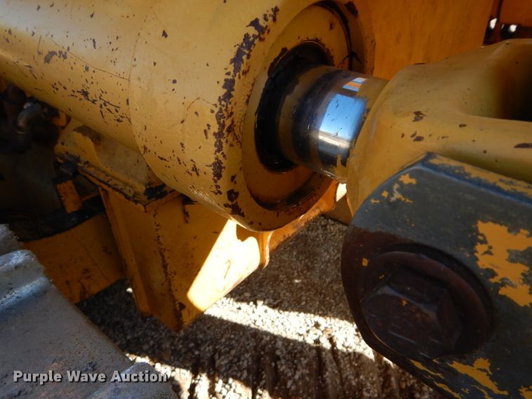 image for item DI8379 1999 Caterpillar 963B  track loader