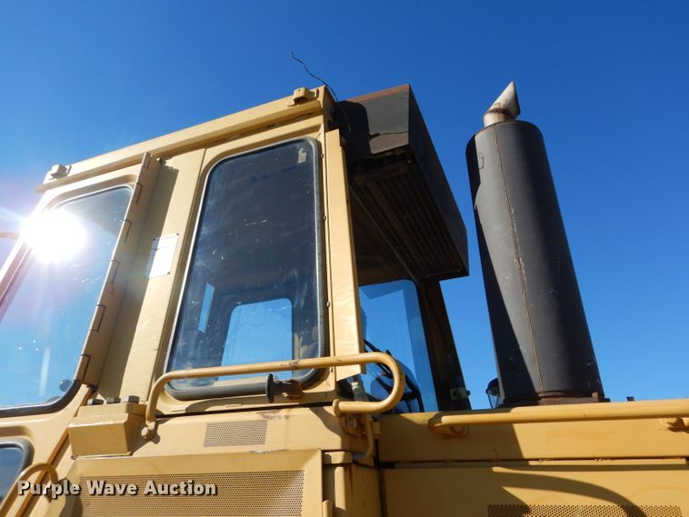 image for item DI8379 1999 Caterpillar 963B  track loader