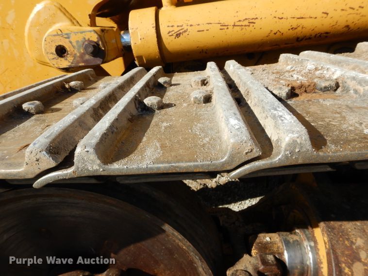 image for item DI8379 1999 Caterpillar 963B  track loader