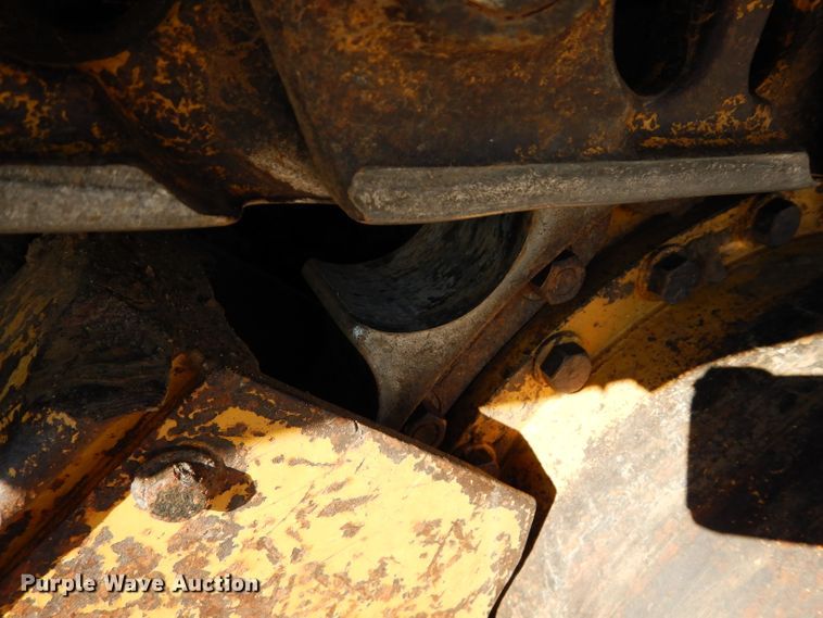 image for item DI8379 1999 Caterpillar 963B  track loader