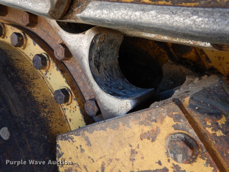 image for item DI8379 1999 Caterpillar 963B  track loader