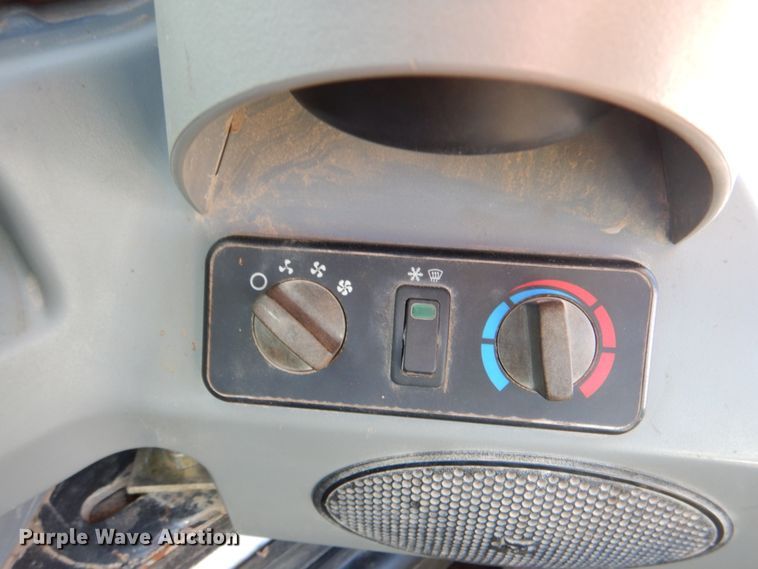 image for item DJ0273 2012 Bobcat S770  skid steer loader