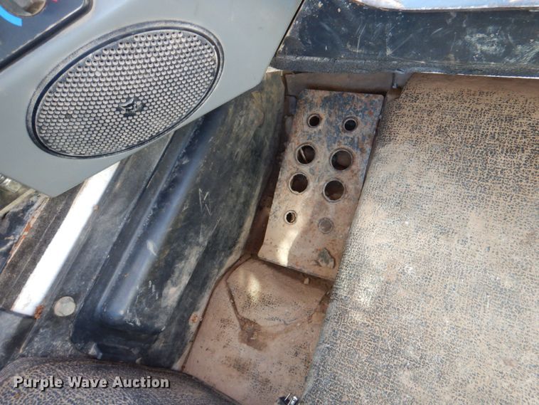 image for item DJ0273 2012 Bobcat S770  skid steer loader