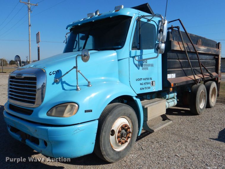 image for item DJ0277 2004 Freightliner Columbia  dump truck