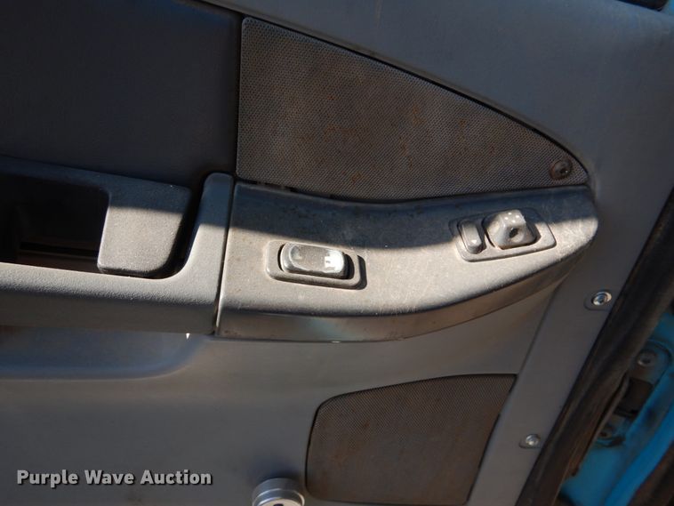 image for item DJ0277 2004 Freightliner Columbia  dump truck