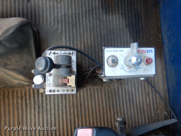 image for item DJ0277 2004 Freightliner Columbia  dump truck