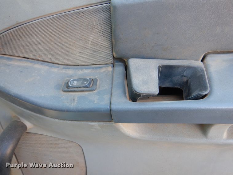 image for item DJ0277 2004 Freightliner Columbia  dump truck