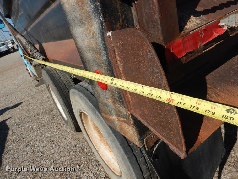 image for item DJ0277 2004 Freightliner Columbia  dump truck