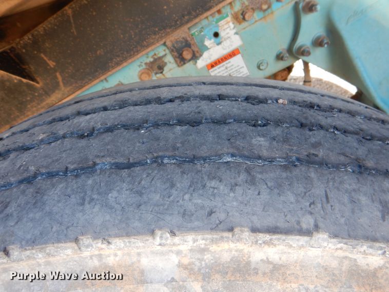 image for item DJ0277 2004 Freightliner Columbia  dump truck