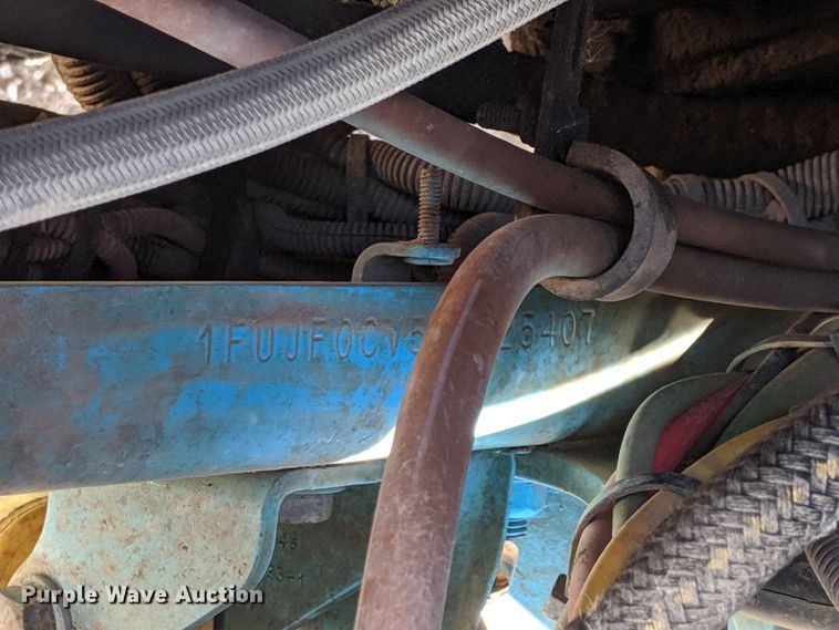 image for item DJ0277 2004 Freightliner Columbia  dump truck