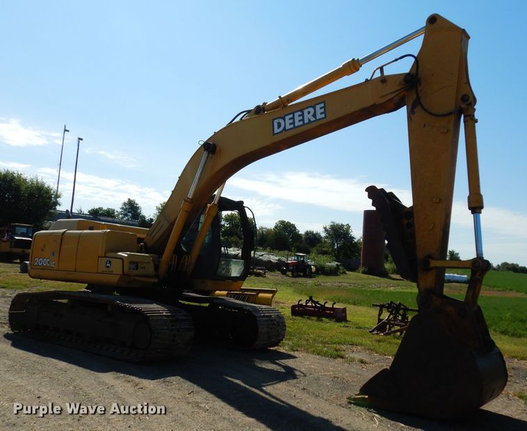 image for item DJ4405 2005 John Deere 200C LC  excavator