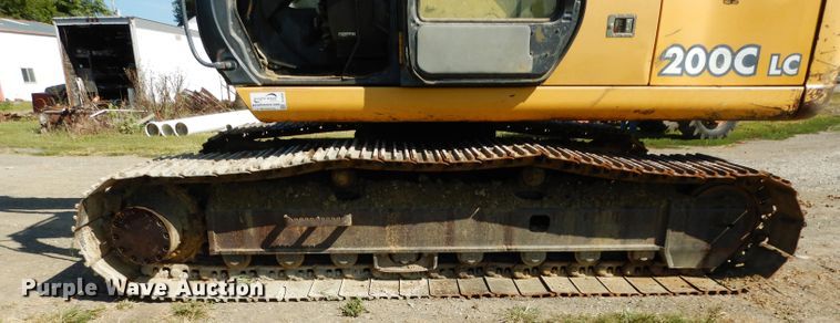 image for item DJ4405 2005 John Deere 200C LC  excavator