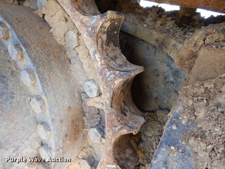 image for item DJ4405 2005 John Deere 200C LC  excavator