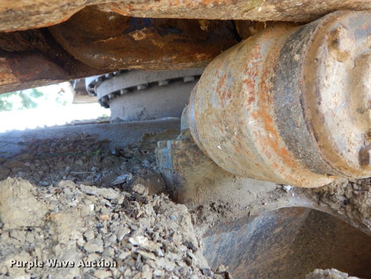 image for item DJ4405 2005 John Deere 200C LC  excavator