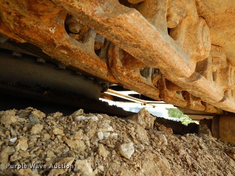 image for item DJ4405 2005 John Deere 200C LC  excavator