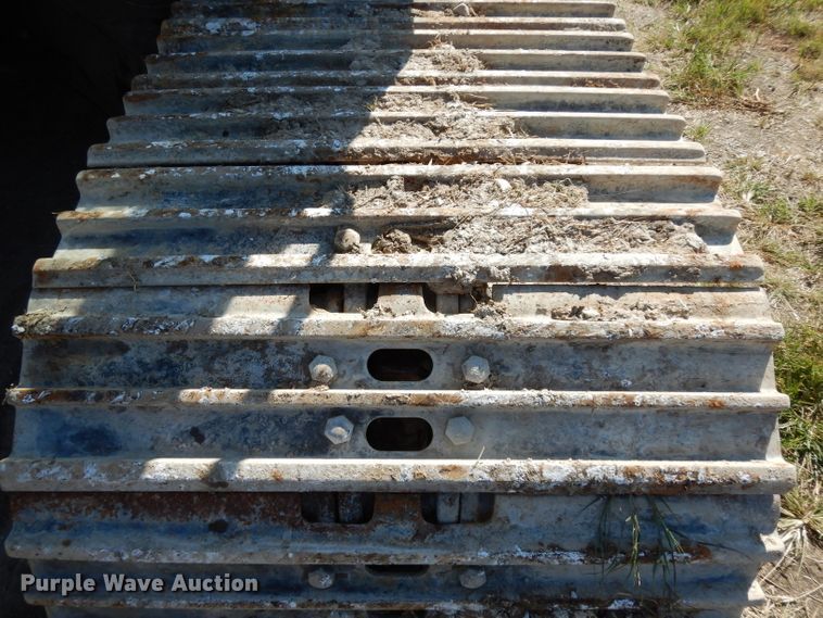 image for item DJ4405 2005 John Deere 200C LC  excavator