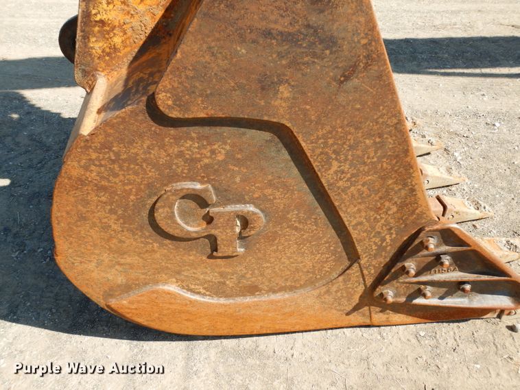 image for item DJ4405 2005 John Deere 200C LC  excavator