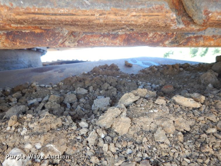 image for item DJ4405 2005 John Deere 200C LC  excavator