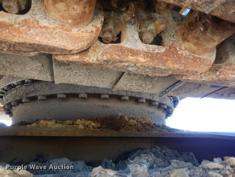 image for item DJ4405 2005 John Deere 200C LC  excavator