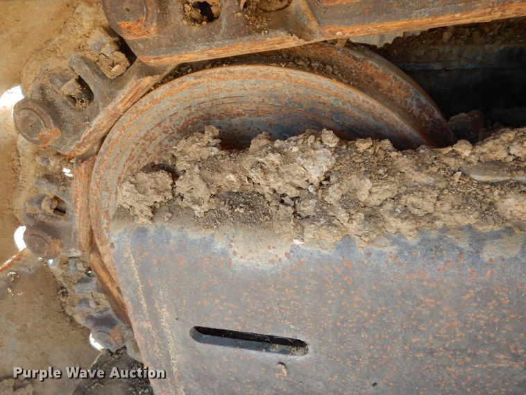 image for item DJ4405 2005 John Deere 200C LC  excavator