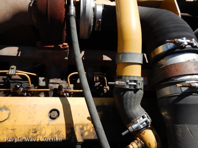 image for item DJ4405 2005 John Deere 200C LC  excavator