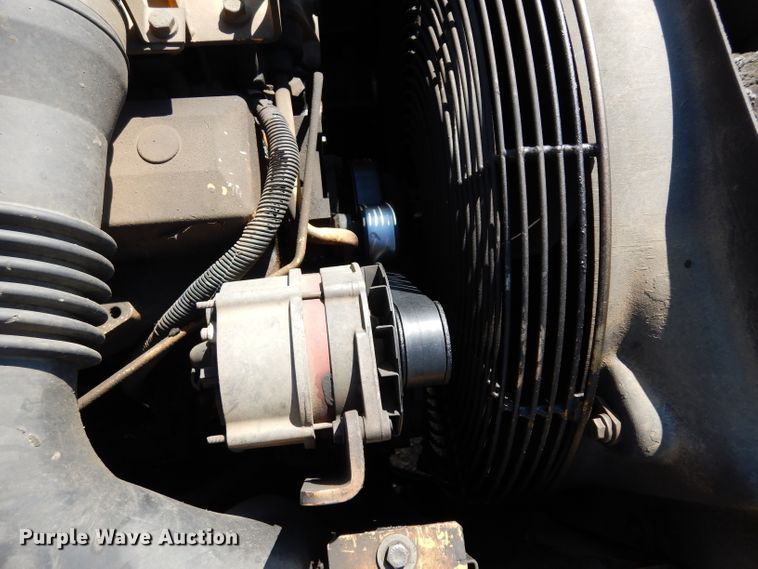 image for item DJ4405 2005 John Deere 200C LC  excavator