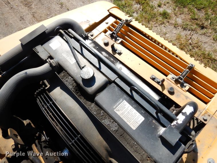 image for item DJ4405 2005 John Deere 200C LC  excavator