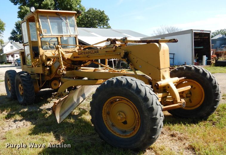image for item DJ4406 1962 Caterpillar 12E  rigid frame motor grader