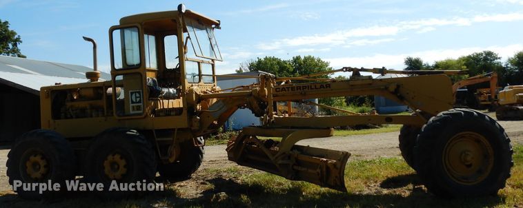 image for item DJ4406 1962 Caterpillar 12E  rigid frame motor grader