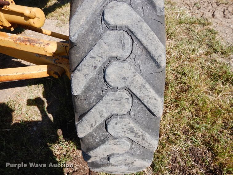 image for item DJ4406 1962 Caterpillar 12E  rigid frame motor grader