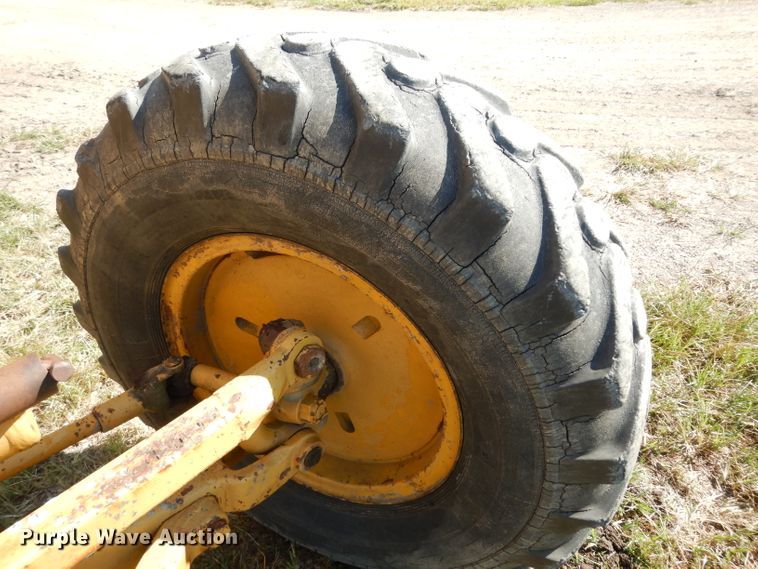 image for item DJ4406 1962 Caterpillar 12E  rigid frame motor grader