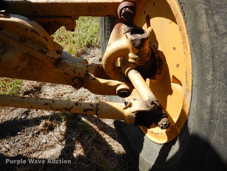 image for item DJ4406 1962 Caterpillar 12E  rigid frame motor grader