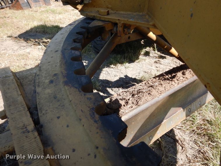 image for item DJ4406 1962 Caterpillar 12E  rigid frame motor grader