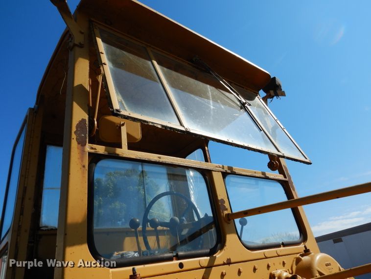 image for item DJ4406 1962 Caterpillar 12E  rigid frame motor grader