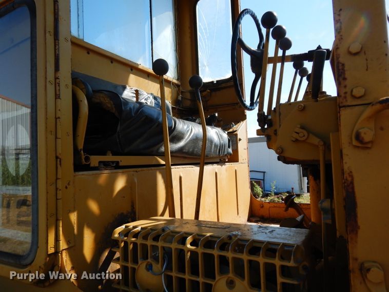 image for item DJ4406 1962 Caterpillar 12E  rigid frame motor grader