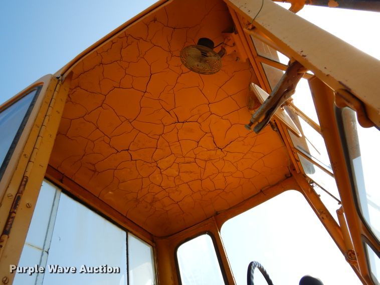 image for item DJ4406 1962 Caterpillar 12E  rigid frame motor grader