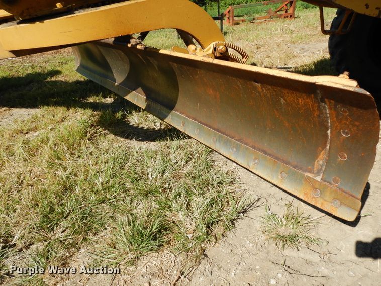 image for item DJ4406 1962 Caterpillar 12E  rigid frame motor grader
