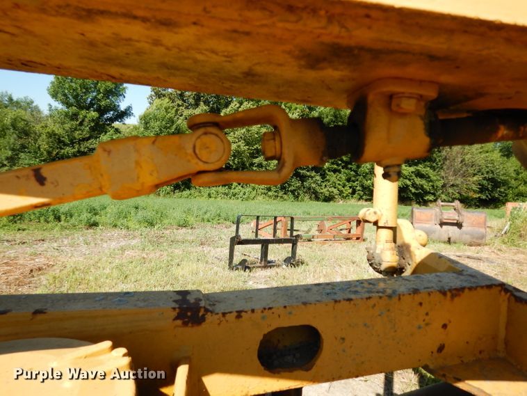 image for item DJ4406 1962 Caterpillar 12E  rigid frame motor grader