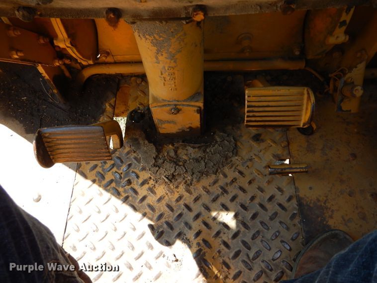 image for item DJ4406 1962 Caterpillar 12E  rigid frame motor grader