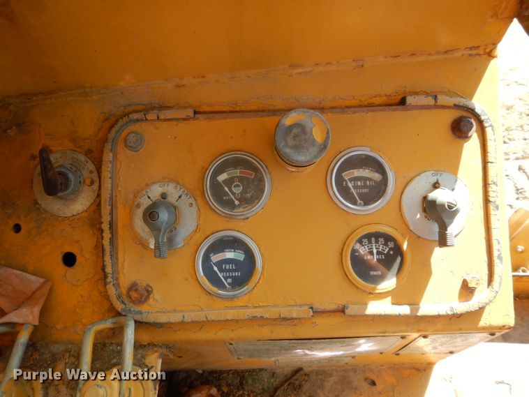 image for item DJ4406 1962 Caterpillar 12E  rigid frame motor grader