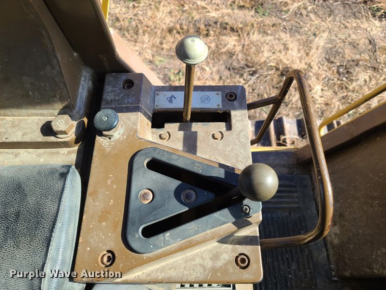 image for item DJ4415 1988 Caterpillar 953  track loader