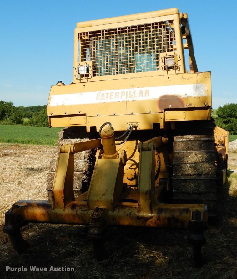 image for item DJ4421 1997 Caterpillar D6R  dozer