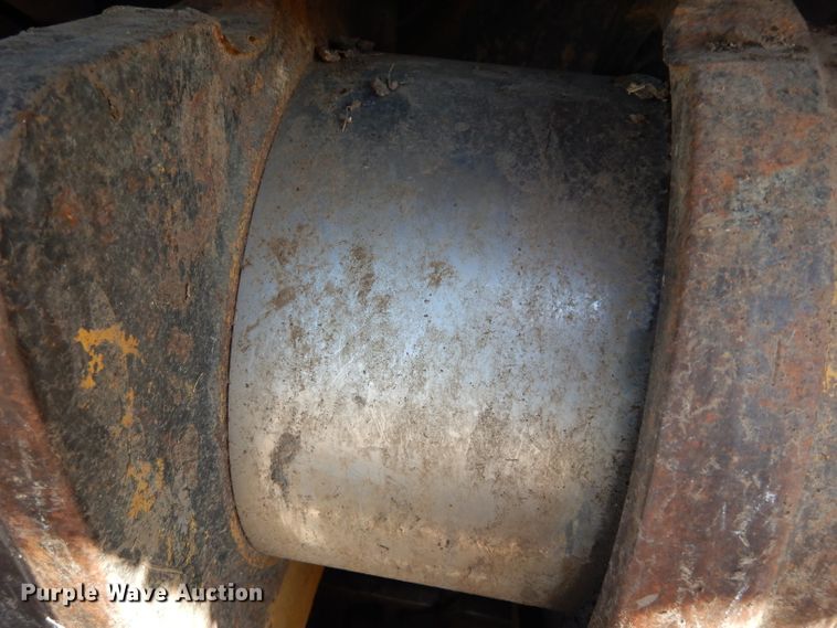 image for item DJ4421 1997 Caterpillar D6R  dozer