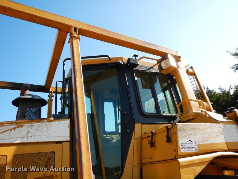 image for item DJ4421 1997 Caterpillar D6R  dozer