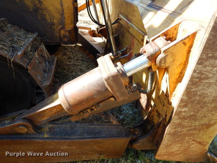 image for item DJ4421 1997 Caterpillar D6R  dozer