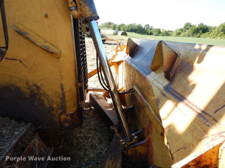 image for item DJ4421 1997 Caterpillar D6R  dozer