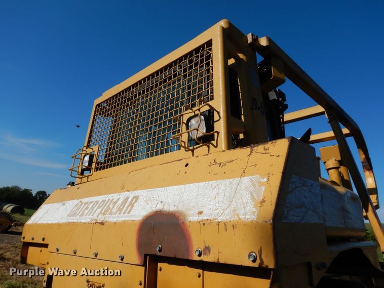 image for item DJ4421 1997 Caterpillar D6R  dozer